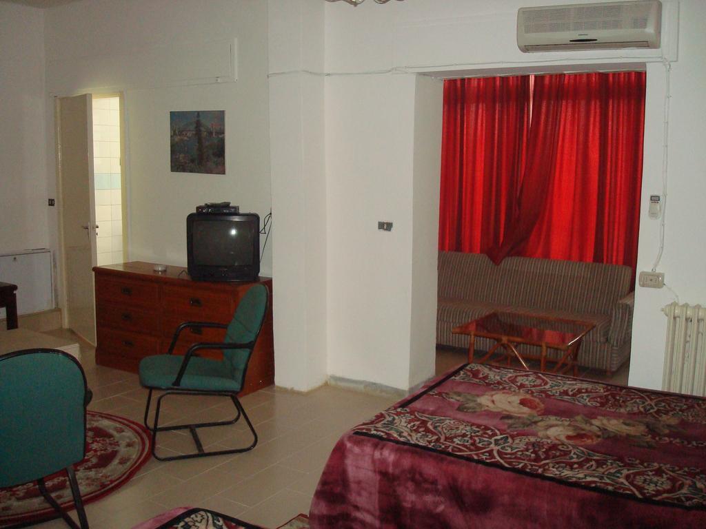 Dove Hotel Amman Room photo