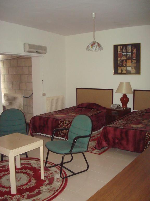 Dove Hotel Amman Room photo