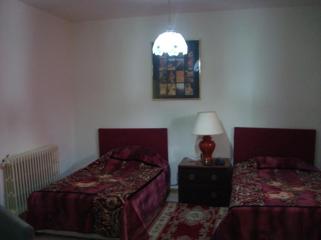 Dove Hotel Amman Room photo